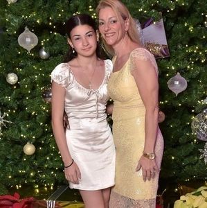 Meet your Posher, Manuela